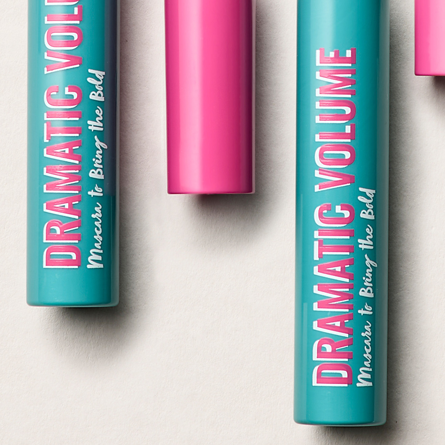 Close-up of screen-printed branding on mascara packaging, highlighting sharp detail and high-opacity ink application for a clean, premium finish