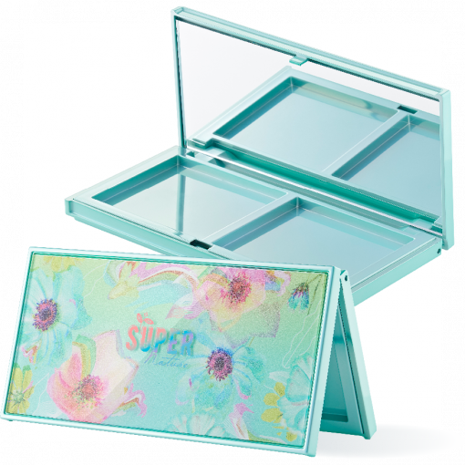 A duo powder, highlights or bronzer compact/palette with a beautiful decorative design. Supplied by HCP Packaging.